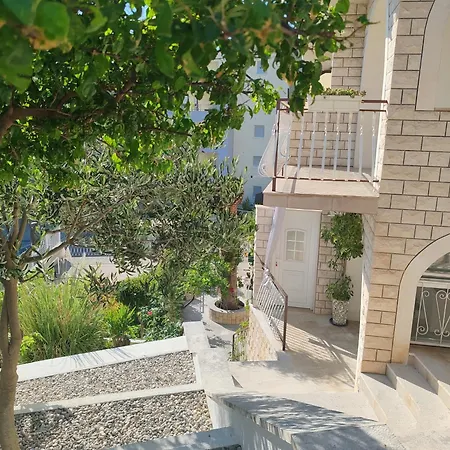 Silvia Apartament *
