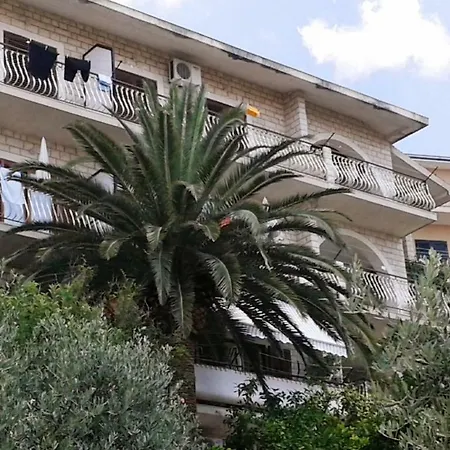 Apartment Silvia *